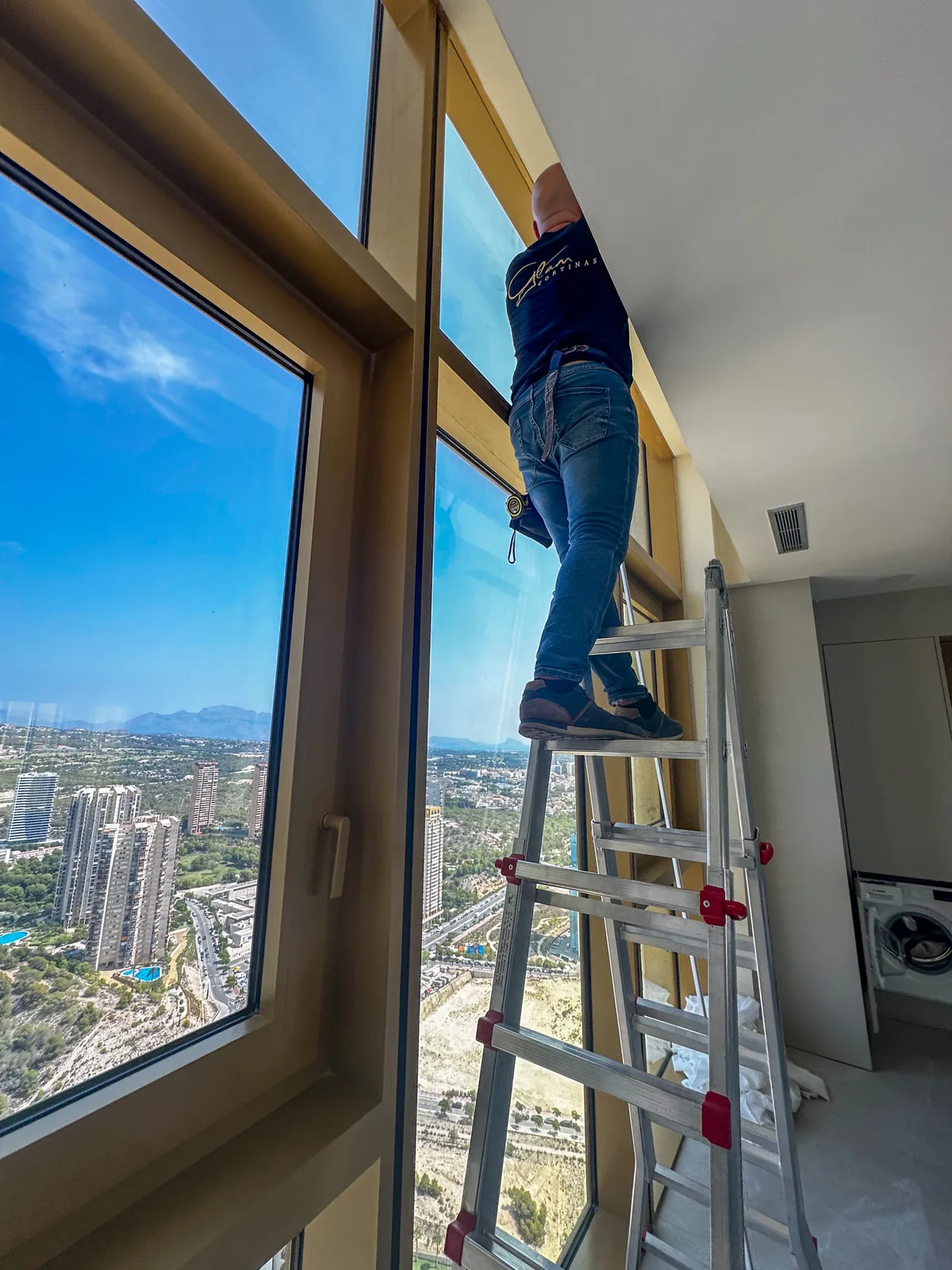 Installing a curtain on a full-height window
